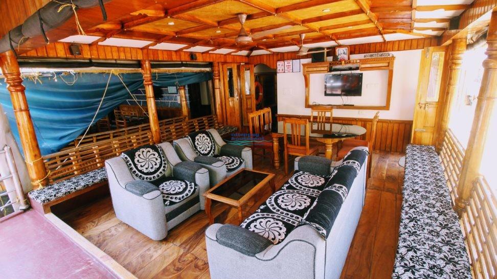 Alleppey Deluxe Houseboat Alleppey Deluxe Houseboat