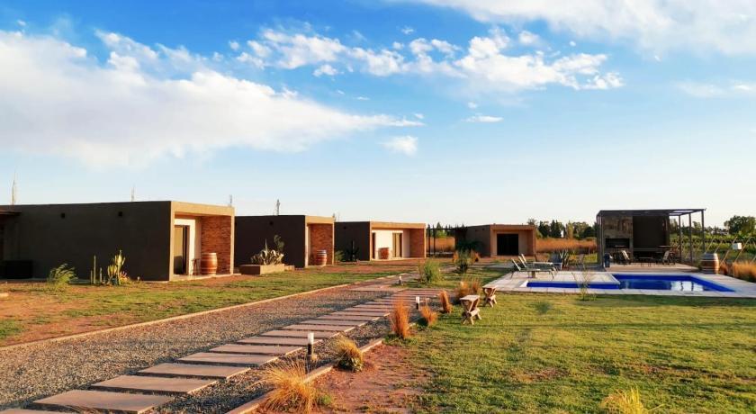 Tres Cruces Wine Lodge Tres Cruces Wine Lodge