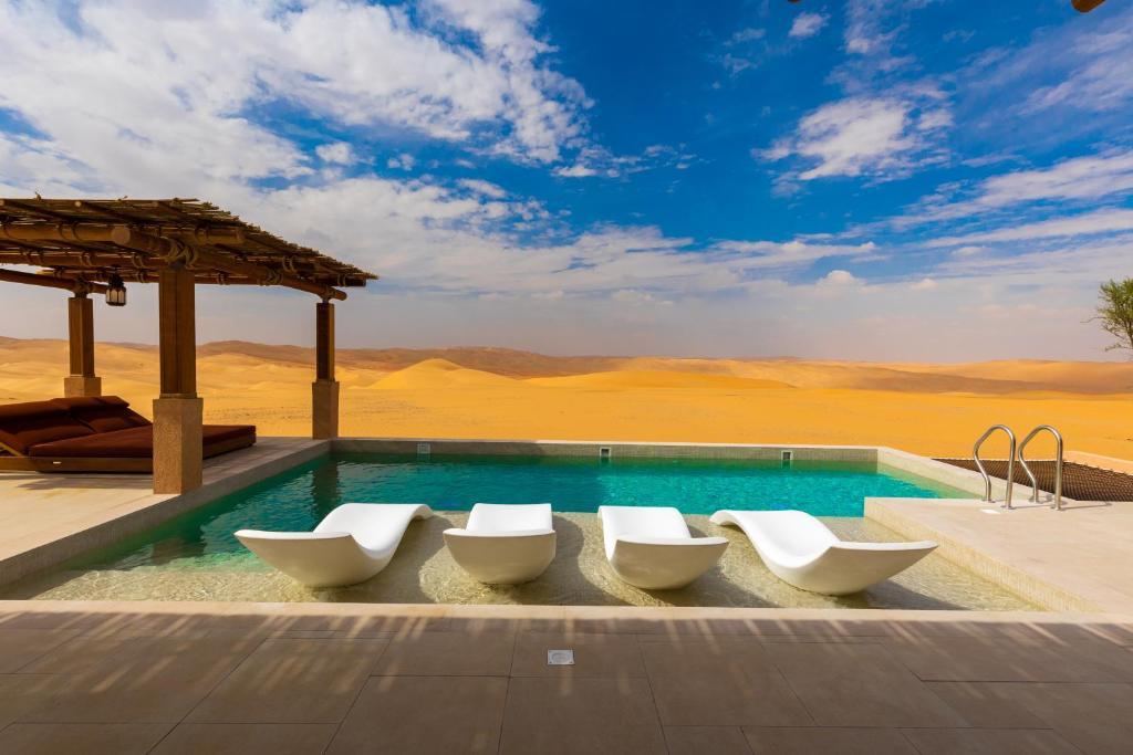 Bab Al Nojoum Bateen Liwa Bab Al Nojoum Bateen Liwa