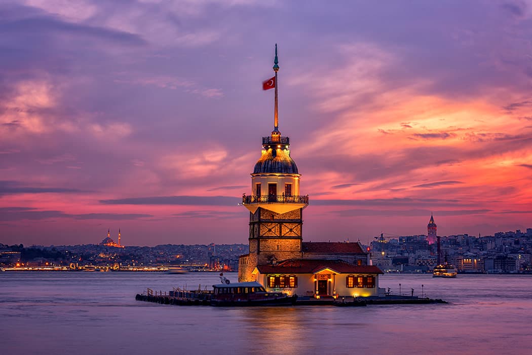 Maidens Tower, Bosporus Lake